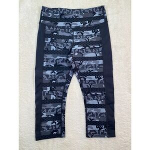 Nike Epic Lux Clash Camo Tight Fit Capri Length Women's Running Leggings Size S